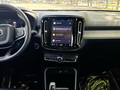2025 Volvo XC40 B5 Plus Dark Theme   - Photo 28 - Dallas, TX 75252