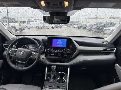 2024 Toyota Highlander LE   - Photo 23 - Dallas, TX 75252