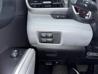 2024 Toyota Highlander LE   - Photo 29 - Dallas, TX 75252