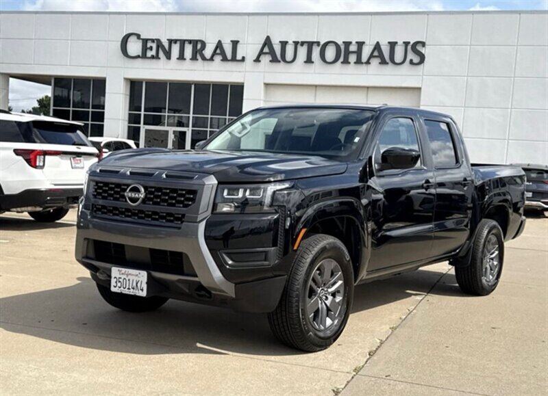 2026 Nissan Frontier SV Crew Cab 4X4 SWB's photo
