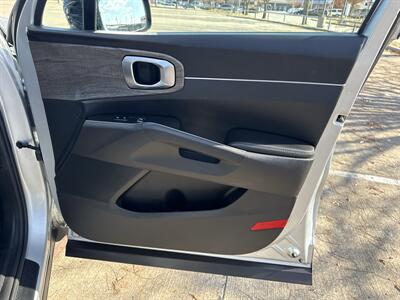 2022 Kia Sorento X-Line S   - Photo 14 - Dallas, TX 75252