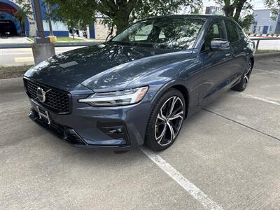 2024 Volvo S60 B5 Plus Dark Theme   - Photo 3 - Dallas, TX 75252