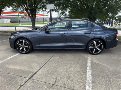 2024 Volvo S60 B5 Plus Dark Theme   - Photo 4 - Dallas, TX 75252