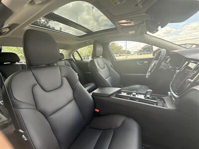 2024 Volvo S60 B5 Plus Dark Theme   - Photo 34 - Dallas, TX 75252