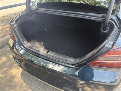2023 Genesis G70 2.0T   - Photo 12 - Dallas, TX 75252