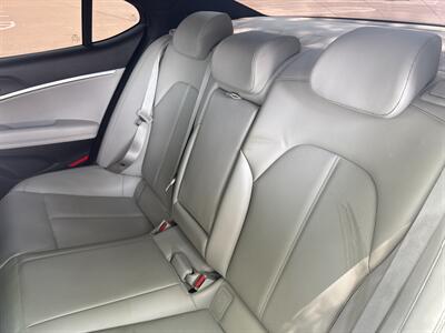 2023 Genesis G70 2.0T   - Photo 38 - Dallas, TX 75252