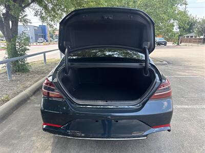 2023 Genesis G70 2.0T   - Photo 11 - Dallas, TX 75252