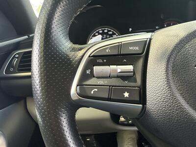 2023 Genesis G70 2.0T   - Photo 24 - Dallas, TX 75252