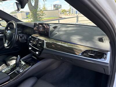 2023 BMW 530e xDrive - Photo 24 - Dallas, TX 75252