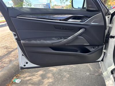 2023 BMW 530e xDrive - Photo 10 - Dallas, TX 75252