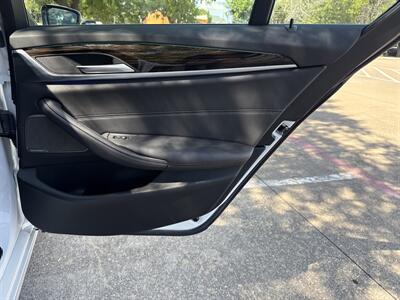 2023 BMW 530e xDrive - Photo 14 - Dallas, TX 75252