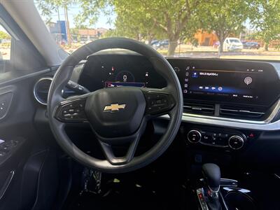 2025 Chevrolet Trax LT   - Photo 23 - Dallas, TX 75252