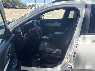 2025 Chevrolet Trax LT   - Photo 16 - Dallas, TX 75252