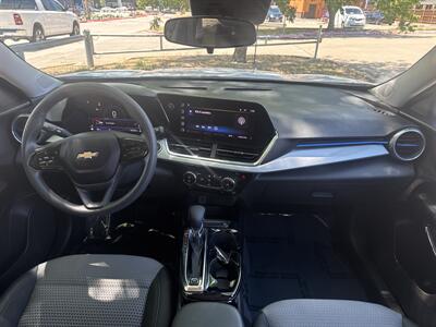 2025 Chevrolet Trax LT   - Photo 22 - Dallas, TX 75252