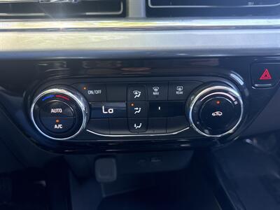 2025 Chevrolet Trax LT   - Photo 30 - Dallas, TX 75252