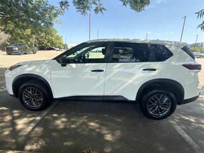 2024 Nissan Rogue S   - Photo 4 - Dallas, TX 75252