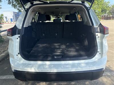 2024 Nissan Rogue S   - Photo 16 - Dallas, TX 75252