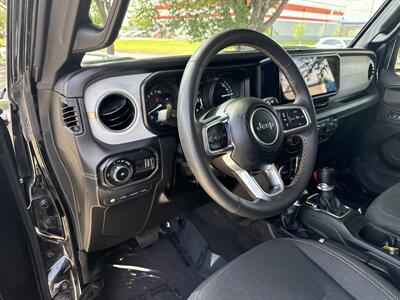 2024 Jeep Wrangler Sahara 4xe   - Photo 18 - Dallas, TX 75252