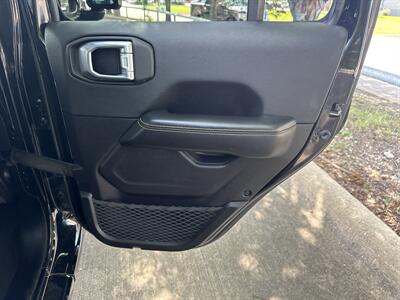 2024 Jeep Wrangler Sahara 4xe   - Photo 13 - Dallas, TX 75252