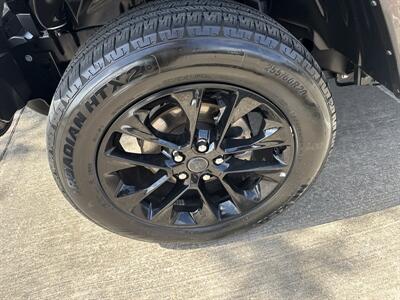 2024 Jeep Wrangler Sahara 4xe   - Photo 33 - Dallas, TX 75252