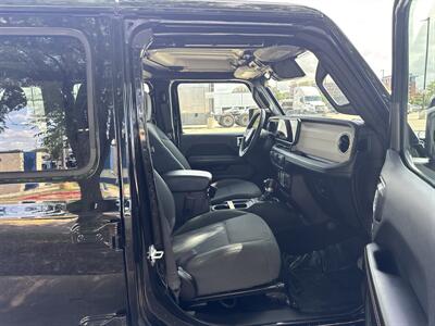 2024 Jeep Wrangler Sahara 4xe   - Photo 17 - Dallas, TX 75252