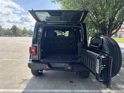 2024 Jeep Wrangler Sahara 4xe   - Photo 14 - Dallas, TX 75252