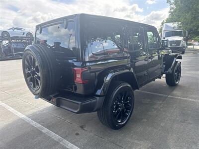 2024 Jeep Wrangler Sahara 4xe   - Photo 7 - Dallas, TX 75252