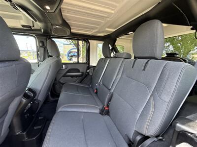 2024 Jeep Wrangler Sahara 4xe   - Photo 30 - Dallas, TX 75252