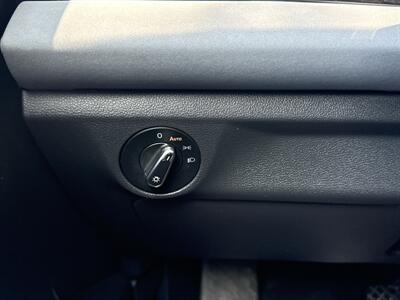 2025 Volkswagen Jetta SE   - Photo 33 - Dallas, TX 75252