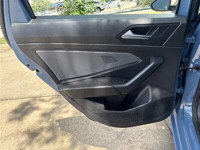 2025 Volkswagen Jetta SE   - Photo 12 - Dallas, TX 75252