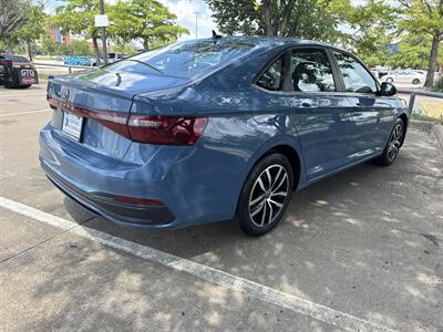 2025 Volkswagen Jetta SE   - Photo 7 - Dallas, TX 75252