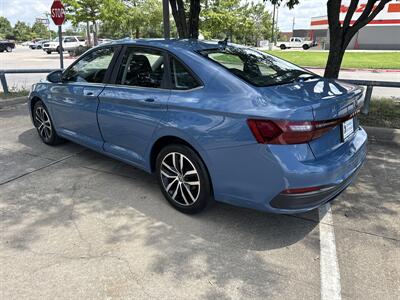 2025 Volkswagen Jetta SE   - Photo 5 - Dallas, TX 75252