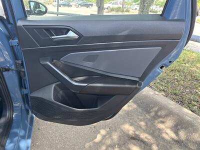 2025 Volkswagen Jetta SE   - Photo 13 - Dallas, TX 75252