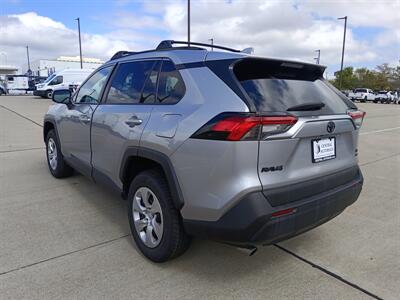 2020 Toyota RAV4 LE   - Photo 5 - Dallas, TX 75252