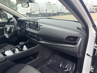 2024 Nissan Rogue SV   - Photo 20 - Dallas, TX 75252