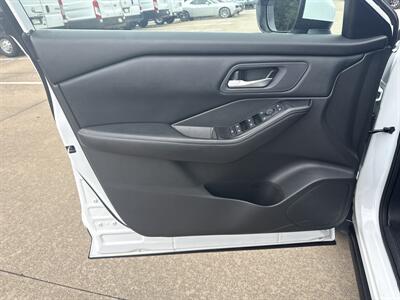 2024 Nissan Rogue SV   - Photo 10 - Dallas, TX 75252