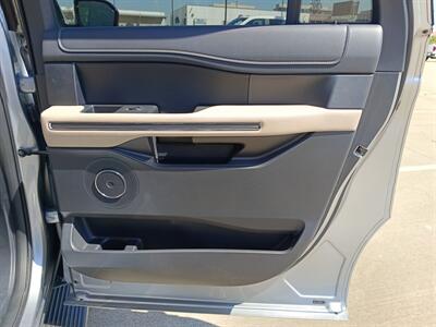 2024 Ford Expedition MAX XLT   - Photo 12 - Dallas, TX 75252