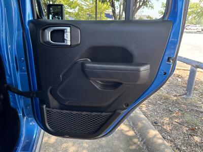 2024 Jeep Wrangler Rubicon 4xe   - Photo 13 - Dallas, TX 75252