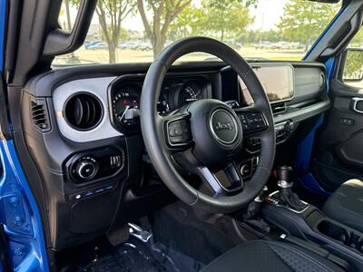 2024 Jeep Wrangler Rubicon 4xe   - Photo 18 - Dallas, TX 75252