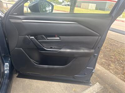 2025 Mazda CX-50 2.5 S Premium   - Photo 24 - Dallas, TX 75252