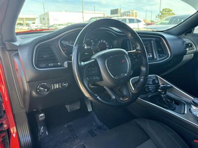 2020 Dodge Challenger SXT   - Photo 18 - Dallas, TX 75252