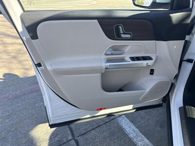 2023 Mercedes-Benz EQB EQB 300 4MATIC   - Photo 10 - Dallas, TX 75252