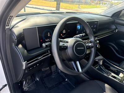 2025 Hyundai TUCSON SEL   - Photo 11 - Dallas, TX 75252