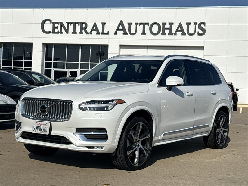 2024 Volvo XC90 Plus's photo