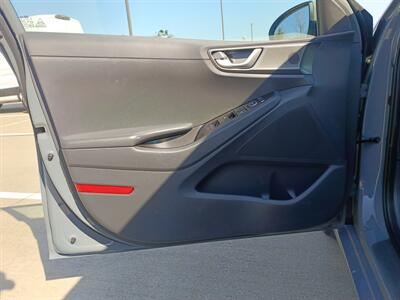 2020 Hyundai IONIQ Electric SE   - Photo 10 - Dallas, TX 75252