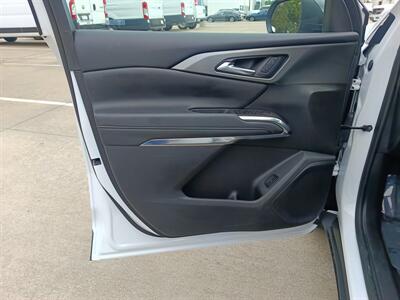 2025 Chevrolet Traverse LT   - Photo 10 - Dallas, TX 75252