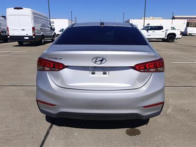 2022 Hyundai ACCENT Limited   - Photo 14 - Dallas, TX 75252