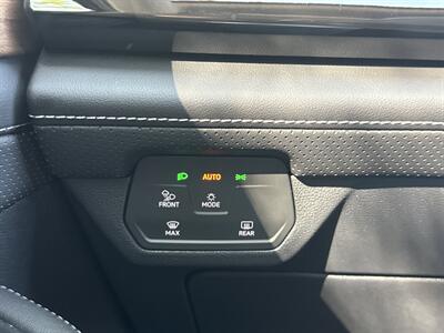 2025 Volkswagen Atlas SE   - Photo 35 - Dallas, TX 75252