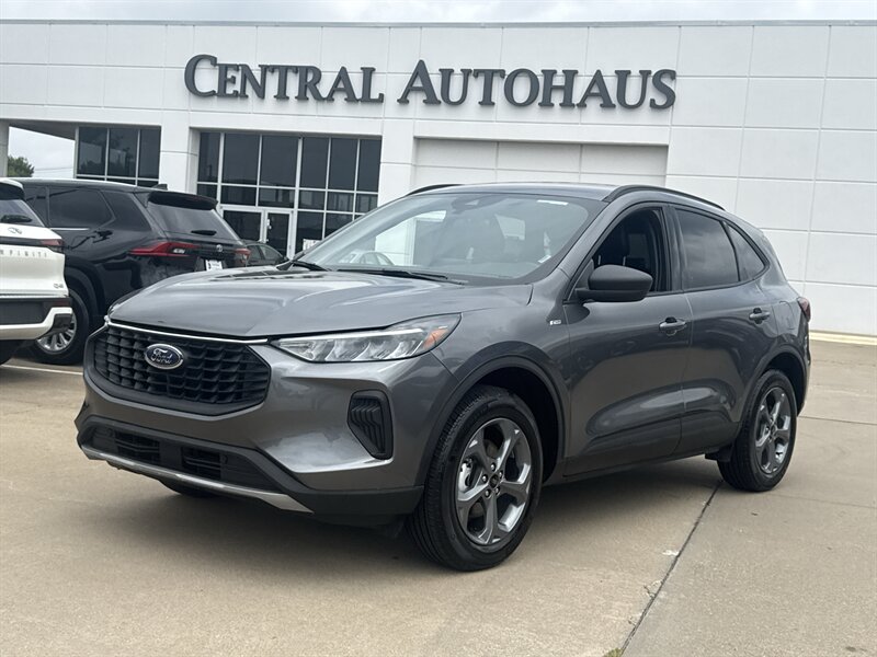 2025 Ford Escape ST-Line   - Photo 1 - Dallas, TX 75252