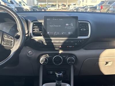2024 Hyundai VENUE SEL   - Photo 25 - Dallas, TX 75252